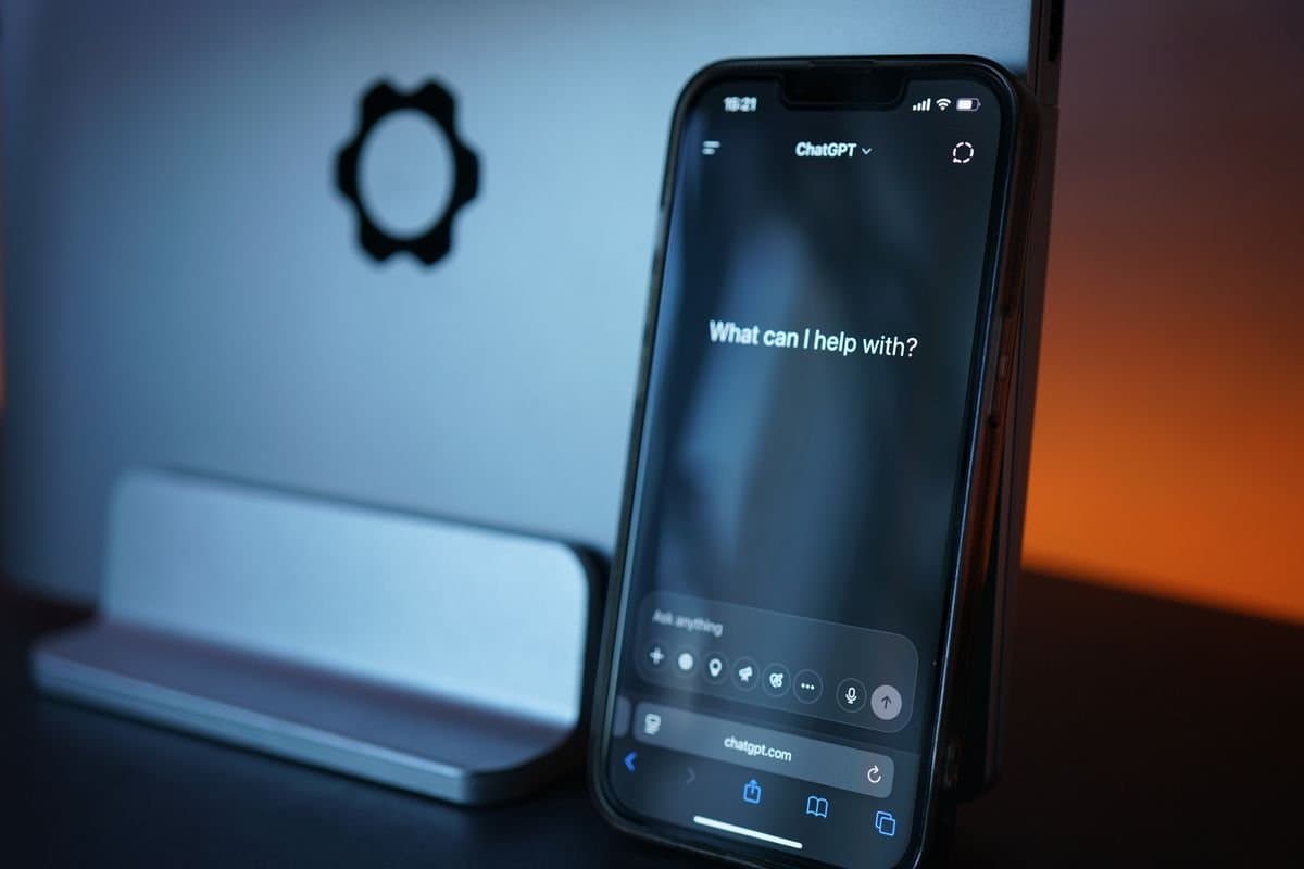 AI Chatbots for Business: What They Can (and Can't) Do in 2025